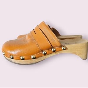BY FAR Hans Tan Orange Wooden Leather Effortless Boho Chic Clogs Sz EU 36